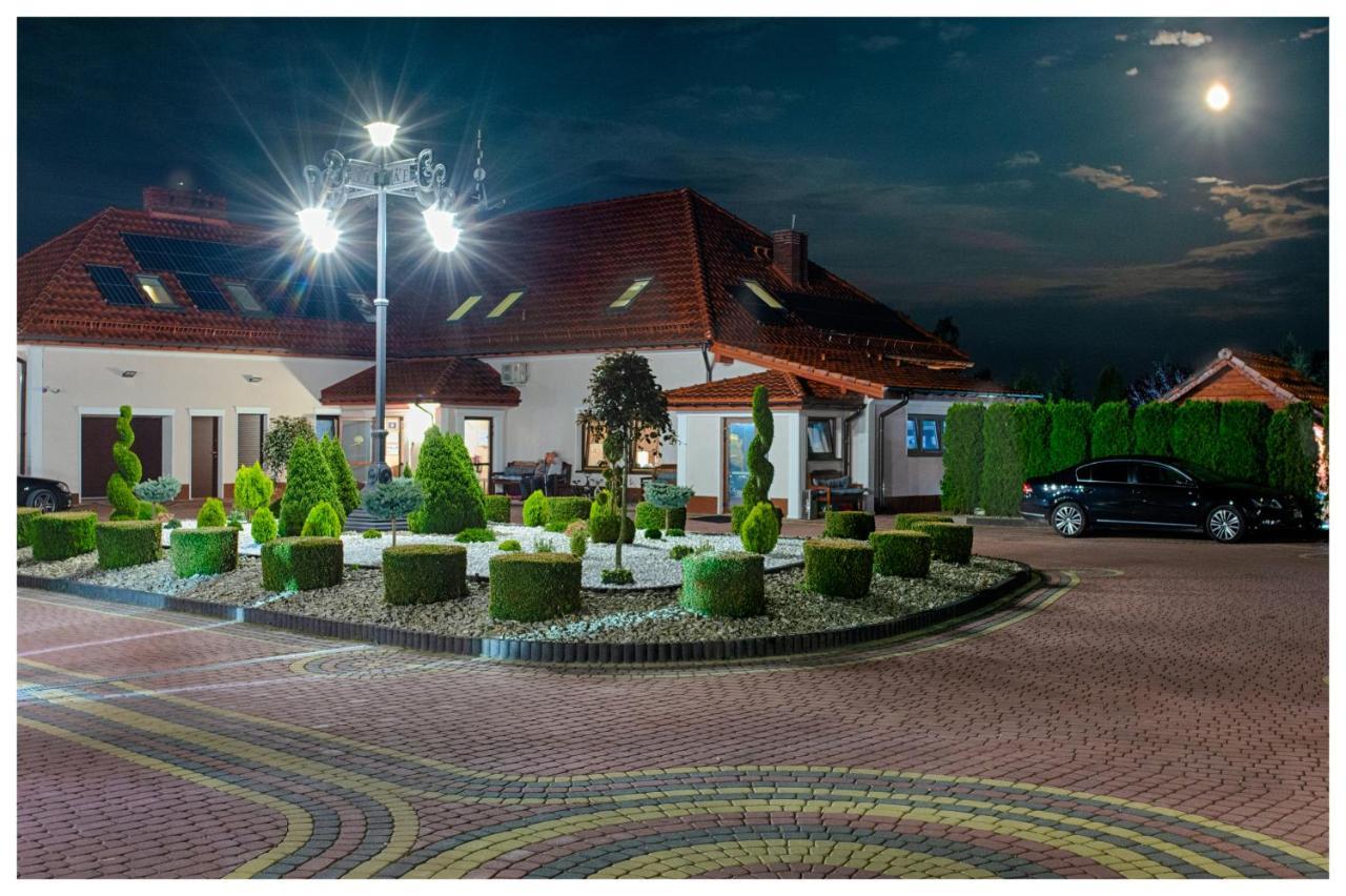 Rezydencja Elzbiecin Busko-Zdrój Buitenkant foto