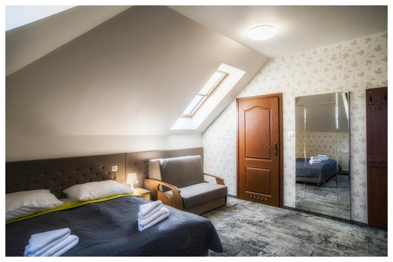 Rezydencja Elzbiecin Busko-Zdrój Buitenkant foto